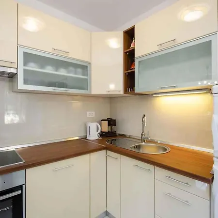 Apartman In 39105 *