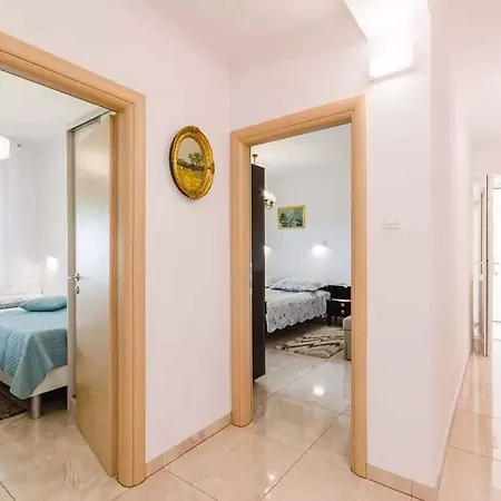 In 39105 Povile
