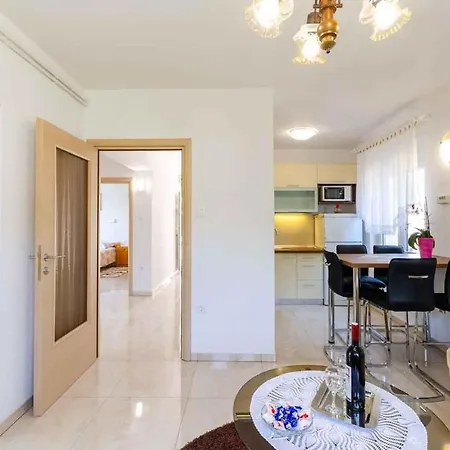 In 39105 Povile