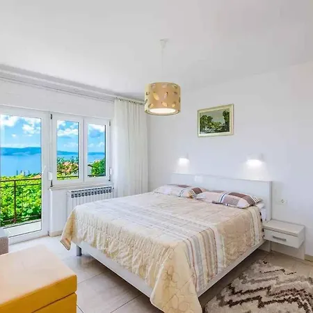 In 39105 Povile