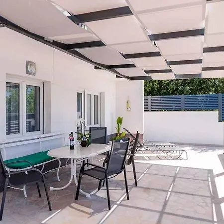 In 39105 Apartment *