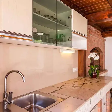 Apartment In 39105