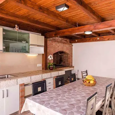 Appartamento In 39105 Povile